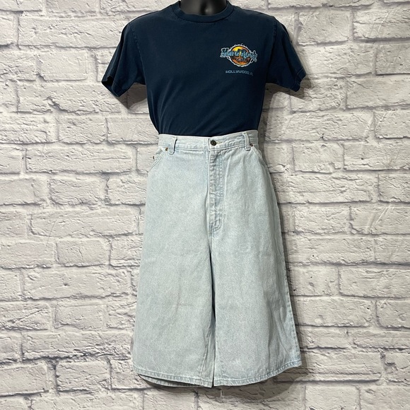 Vintage Liz Baker Long Bermuda Shorts - Picture 2 of 9